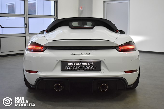 PORSCHE 718 Spyder RS